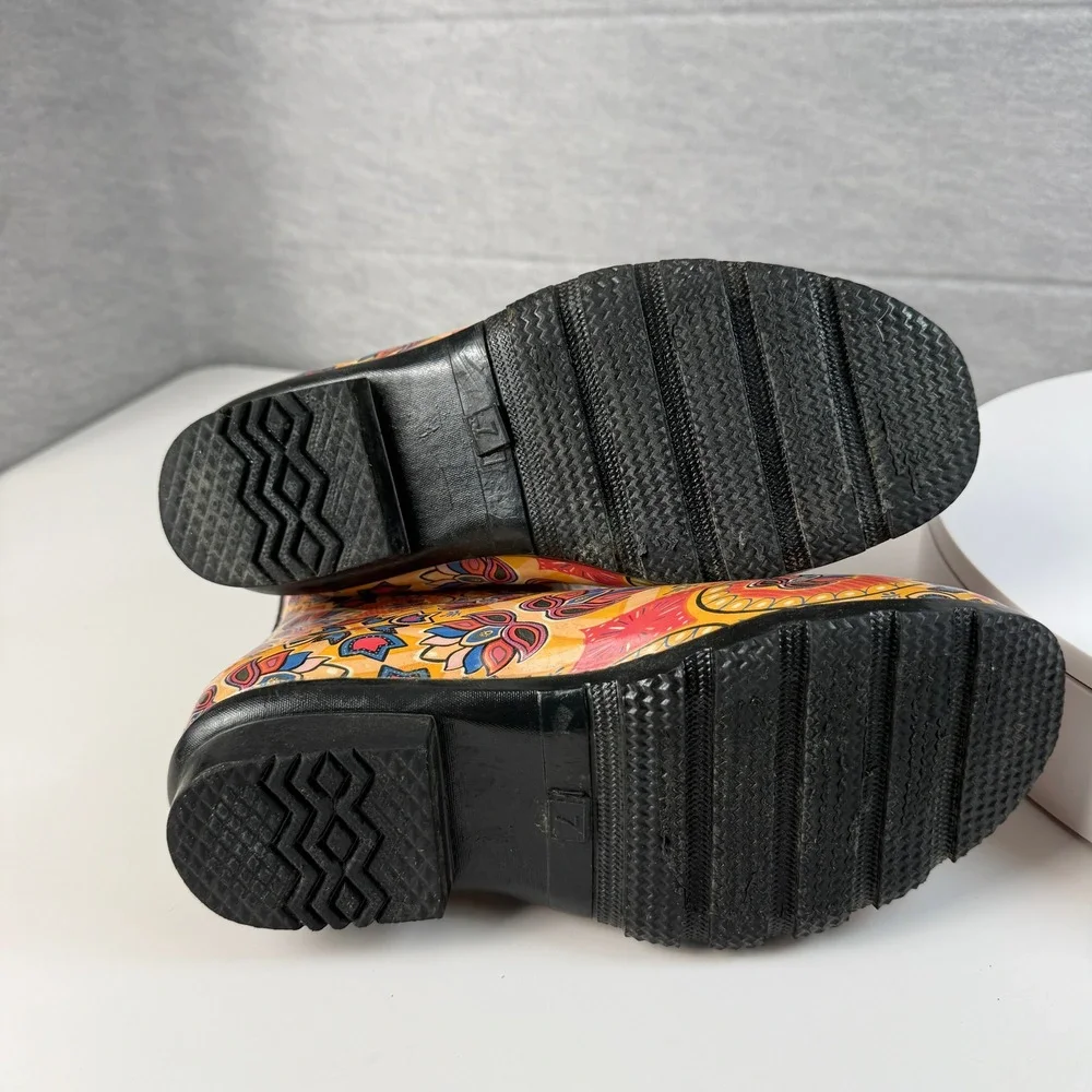 Nomad Womens Size 7 Rain‎ Boots Ankle Mid Calf Floral Print Buckle Black Sole